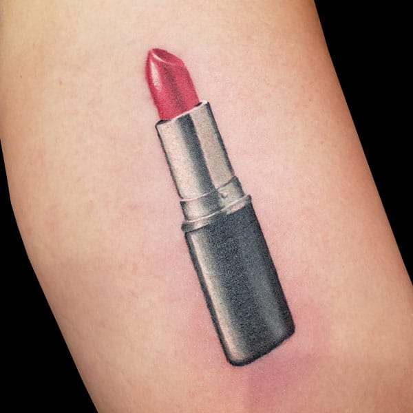 realistic lipstick tattoo